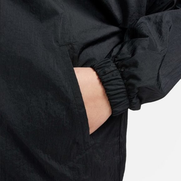 Nike Sportswear Essential Woven Jacket 1X - Picture 5 of 15